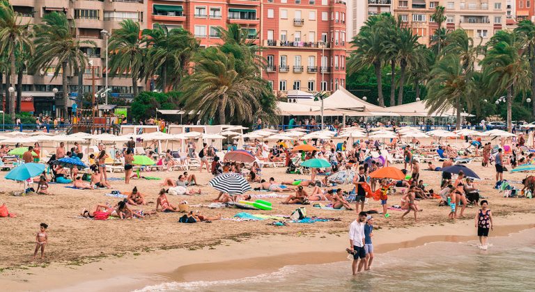 Summer Spanish! 97 Spanish Words and Phrases to Talk About the Beach in