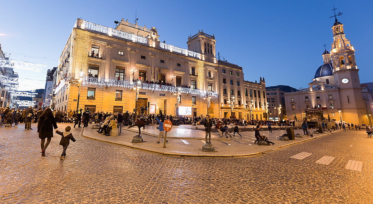 Merry Christmas In Spanish: All The Spanish Holiday Vocab You Need For A “Feliz Navidad”